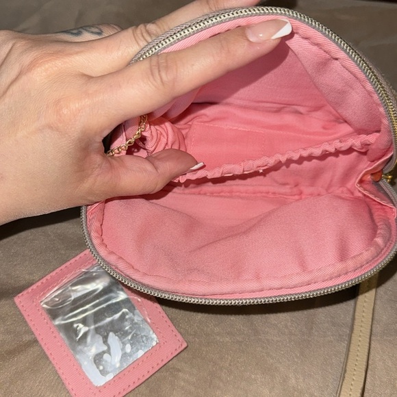 Victoria Secret taupe canvas w/goldtone hardware zip around wristlet NWOT - Picture 10 of 14